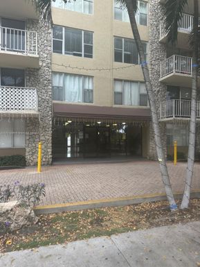 1805 Sans Souci Blvd # 428, North Miami FL 33181