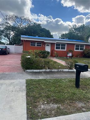 2021 SW 68th Way # 2021, Miramar FL 33023