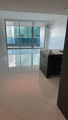 200 Biscayne Boulevard Way # 3109, Miami FL 33131