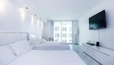 1200 Brickell Bay Dr # 2610, Miami FL 33131