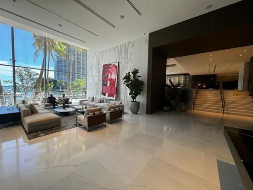 300 Biscayne Boulevard Way # 1806, Miami FL 33131