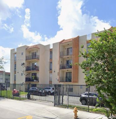 1051 SW 1st St # 303, Miami FL 33130