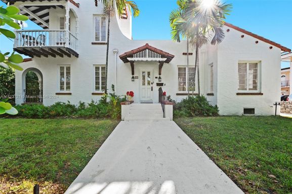 36 Phoenetia Ave, Coral Gables FL 33134