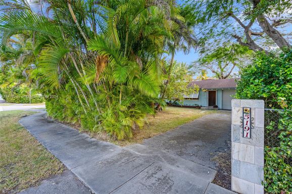 5191 SW 67th Ave, South Miami FL 33155