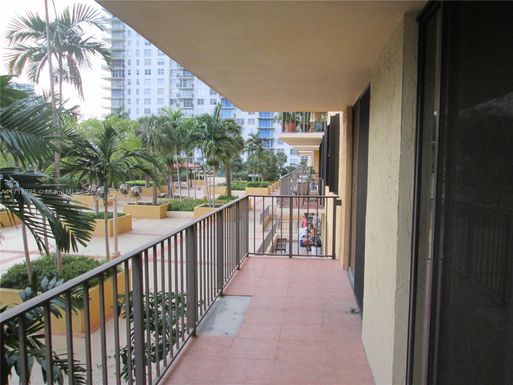 290 174th St # 404, Sunny Isles Beach FL 33160