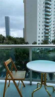 19390 Collins Ave # 424, Sunny Isles Beach FL 33160