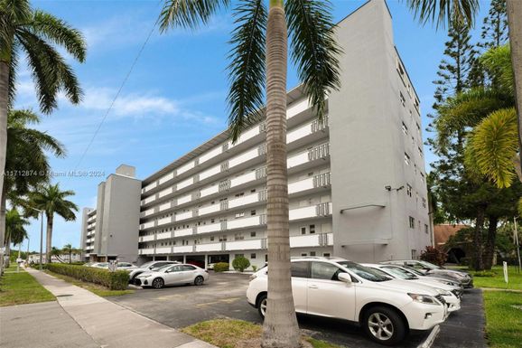 1000 NE 14th Ave # 602, Hallandale Beach FL 33009