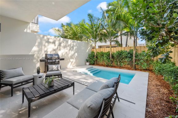 3071 Hibiscus Street # 1, Coconut Grove FL 33133