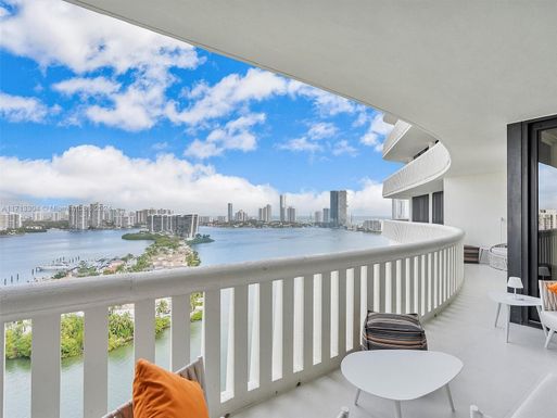 3000 Island Blvd # 2104, Aventura FL 33160