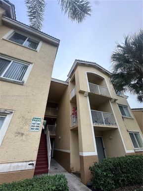 2600 S University Dr # 303, Davie FL 33328