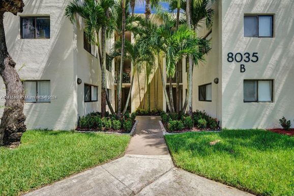 8035 SW 107th Ave # 305, Miami FL 33173