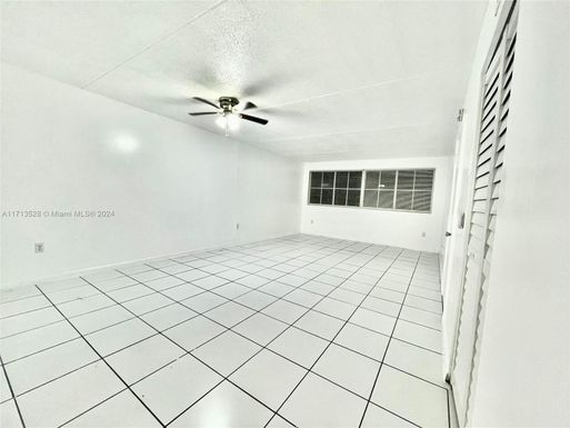 6115 NW 186th St # 307, Hialeah FL 33015