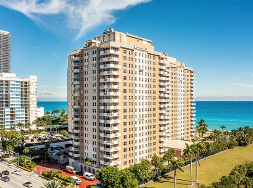 1890 S Ocean Dr # 702, Hallandale Beach FL 33009