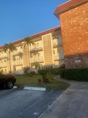 1330 NW 43rd Ave # 208, Lauderhill FL 33313