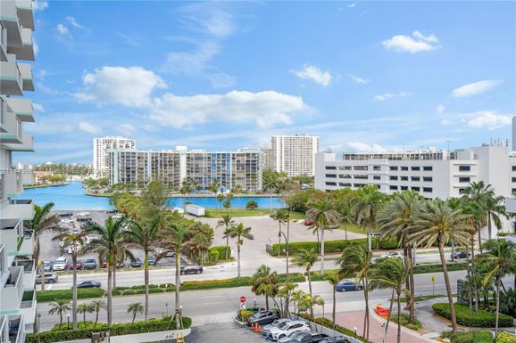 3725 S Ocean Dr # 719, Hollywood FL 33019