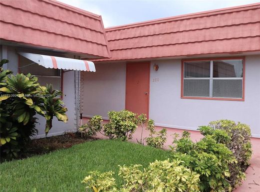 280 Seville L # L, Delray Beach FL 33446