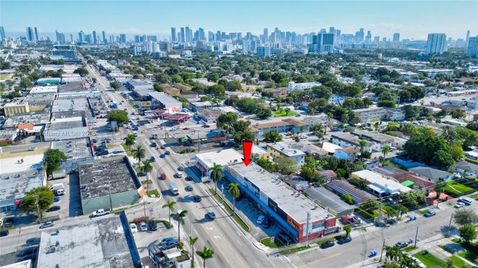 2250 NW 20th St, Miami FL 33142