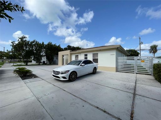 15010 Buchanan St, Miami FL 33176