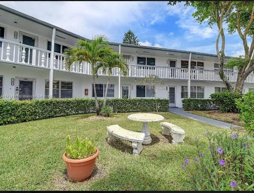 106 Northampton # F, West Palm Beach FL 33417