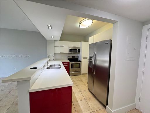 3600 Van Buren St # 407, Hollywood FL 33021