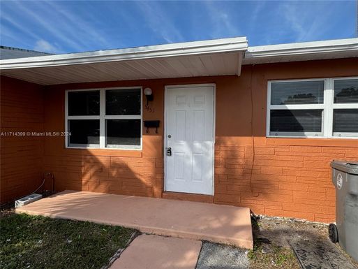 5451 SW 37th St, West Park FL 33023