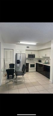 3680 N 56th Ave # 823, Hollywood FL 33021