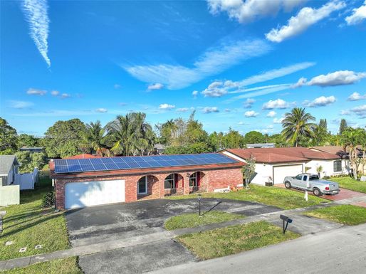 9301 NW 24th Ct, Sunrise FL 33322