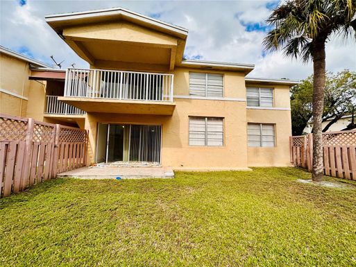 4660 NW 79th Ave # 1C, Doral FL 33166