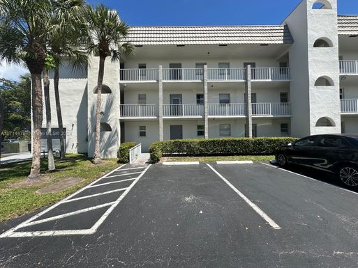 8450 Sunrise Lakes Blvd # 107, Sunrise FL 33322