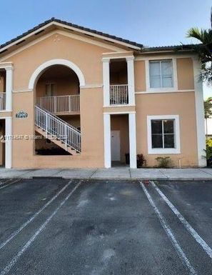 7200 NW 177th St # 7, Hialeah FL 33015