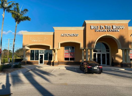 5360 S University Dr, Davie FL 33328