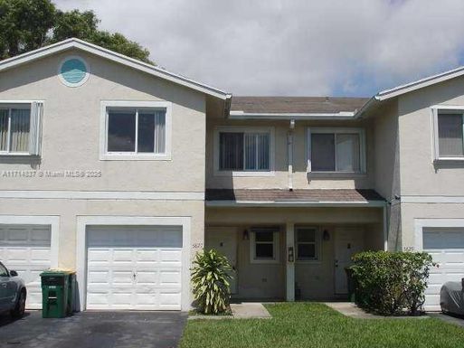 5827 NW 57th Ave # 5827, Tamarac FL 33319