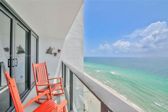 2301 S Ocean Dr # 2202, Hollywood FL 33019