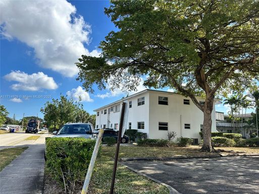 2458 Polk St # 206, Hollywood FL 33020