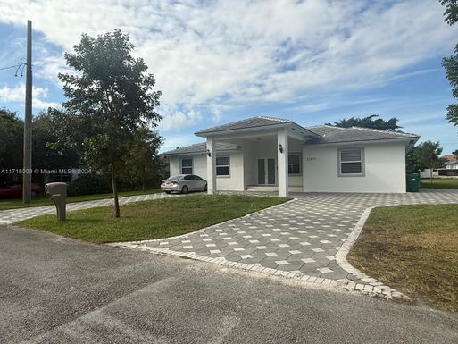 22420 SW 126th Ave, Miami FL 33170