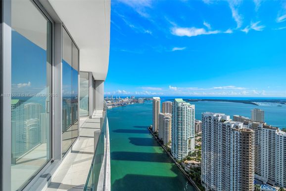 300 Biscayne Blvd Way # 4605, Miami FL 33131