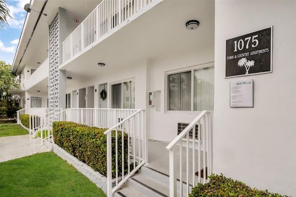 1075 E Bay Harbor Dr # 4, Bay Harbor Islands FL 33154-3705