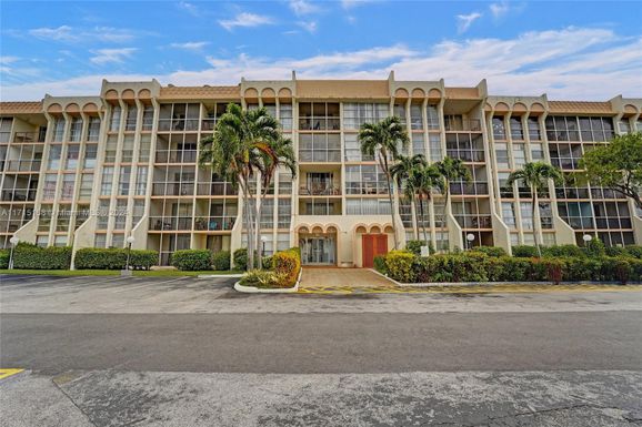 601 Three Islands Blvd # 205, Hallandale Beach FL 33009