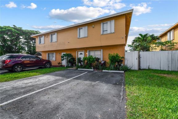 35 NE 12th Ave # 35, Homestead FL 33030