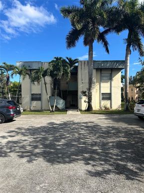 13987 NE 2nd Ave # 3, Miami FL 33161