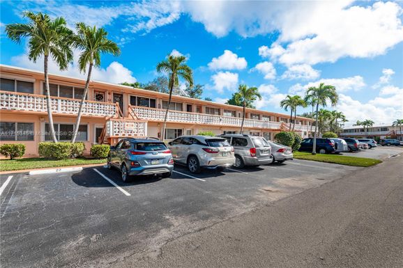 815 SW 10th Ter # 18V, Hallandale Beach FL 33009