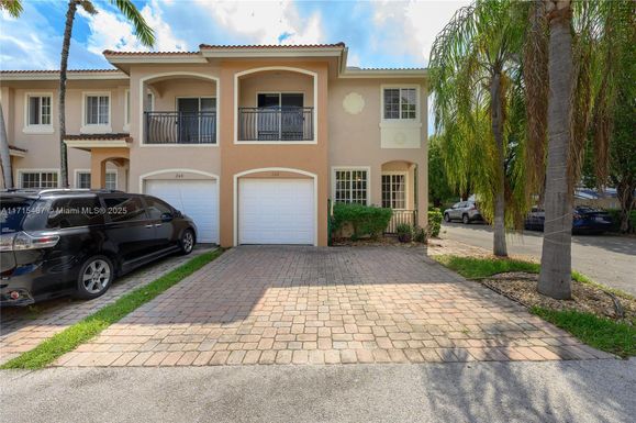 242 SE 2nd Ave, Hallandale Beach FL 33009