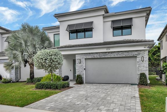 8514 Apple Falls Ln, Boca Raton FL 33496