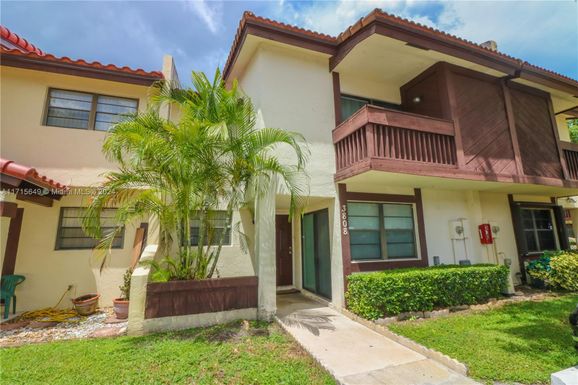 3808 SW 52nd Ave # 3808, Pembroke Park FL 33023