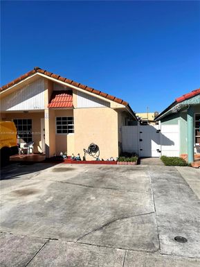 2741 W 74th St # 1, Hialeah FL 33016