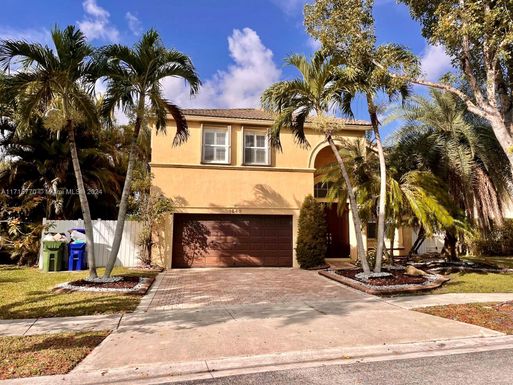 1540 SW 171st Ter, Pembroke Pines FL 33027