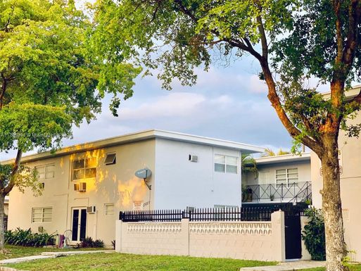 17031 NE 21st Ave # 4, North Miami Beach FL 33162