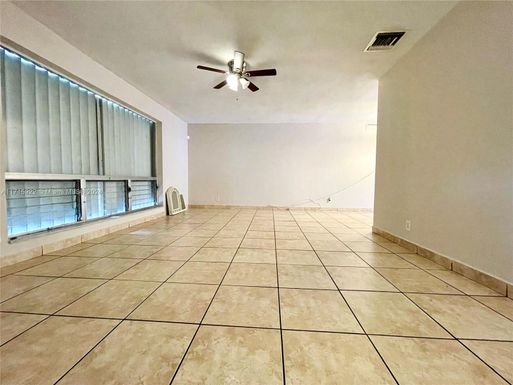 440 SW 9th Ter # 1, Hallandale Beach FL 33009