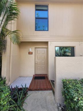 9744 NW 15th ST # 303, Pembroke Pines FL 33024