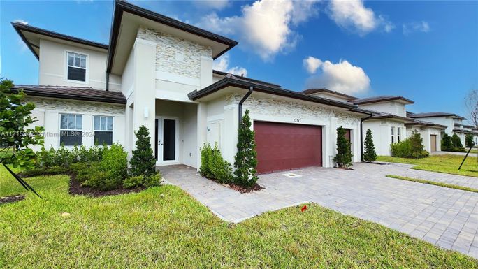 12347 SW 43rd Ct, Davie FL 33330